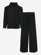 The Kensington Funnel-Neck Ribbed Set (black)