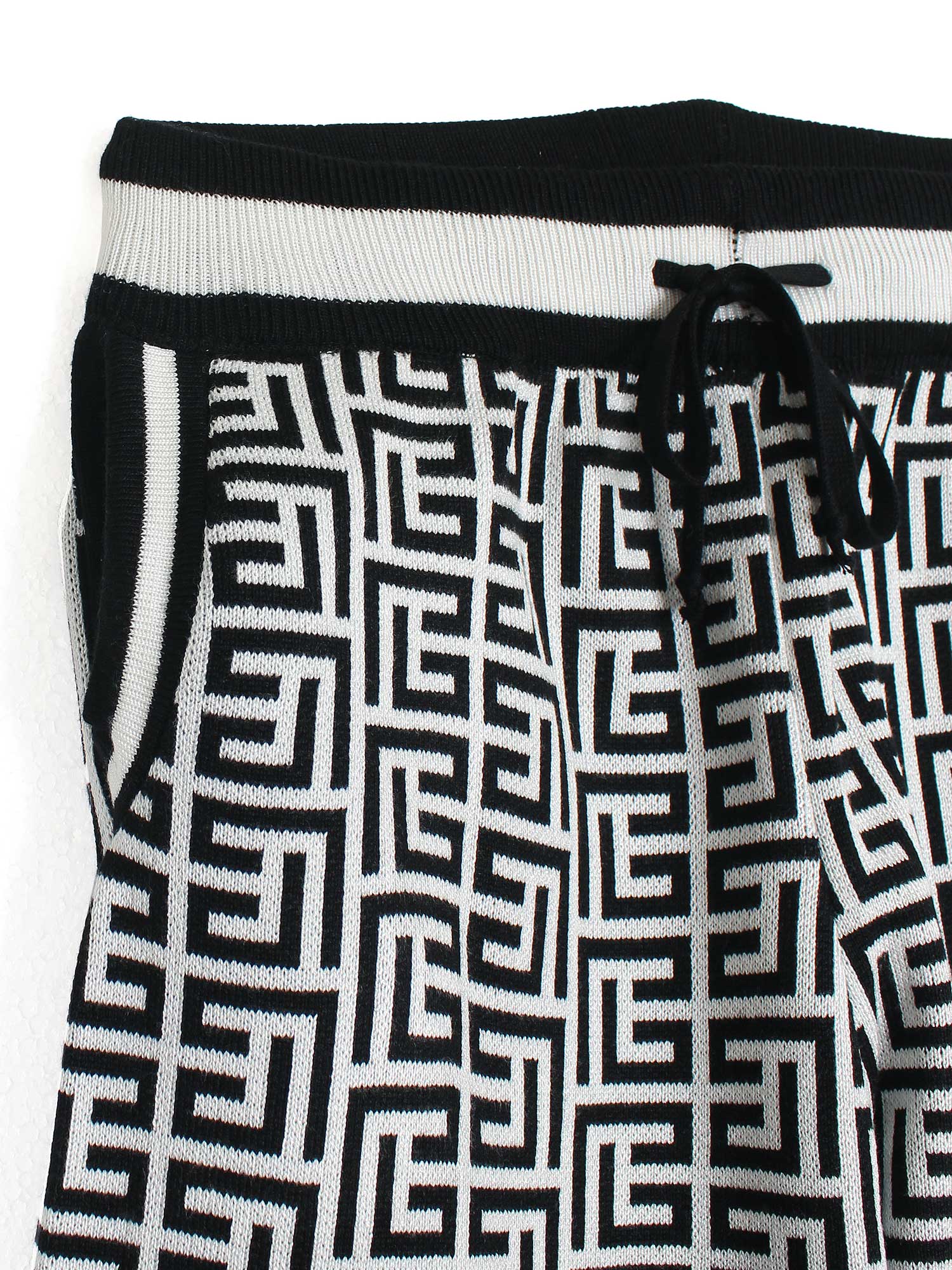 The Labyrinth Monogram Knit Set (Black & White)