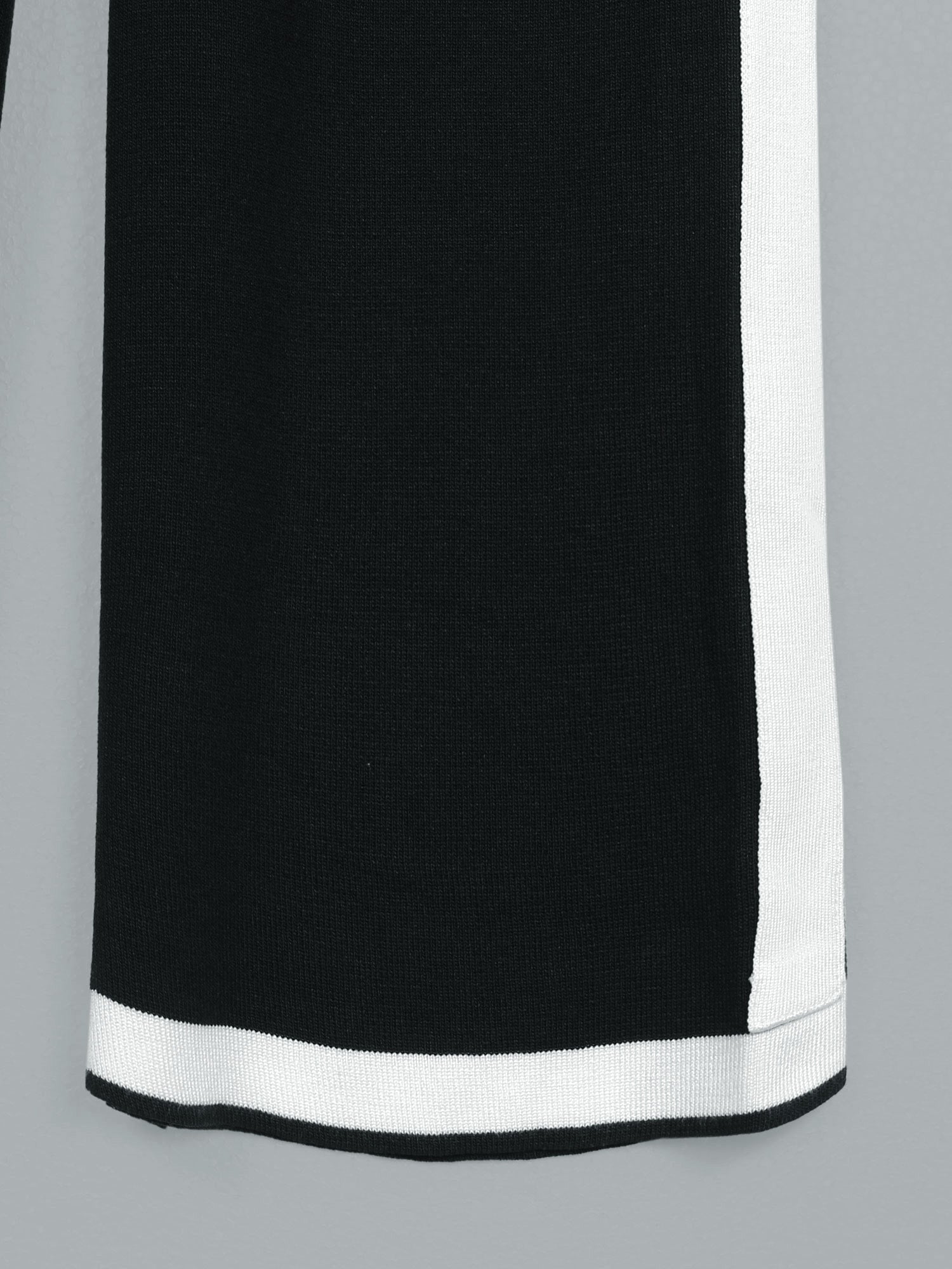 The Commodore Tipped Knit Blazer Set (black)