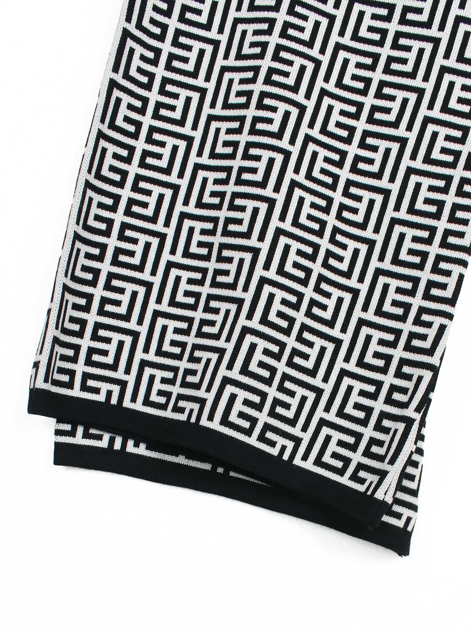 The Labyrinth Monogram Knit Set (Black & White)