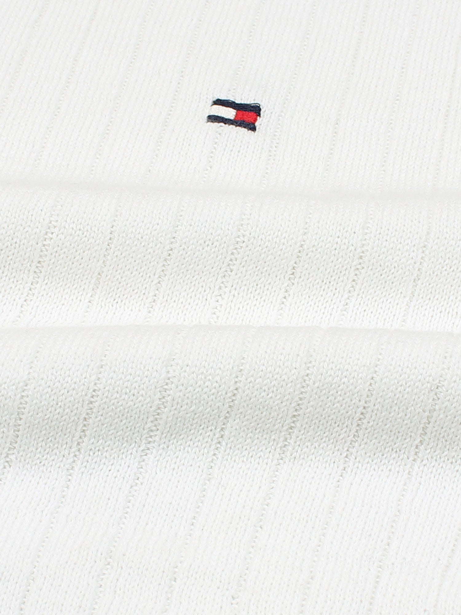 Th knit polo- white