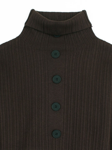 The Kensington Funnel-Neck Ribbed Set (brown)