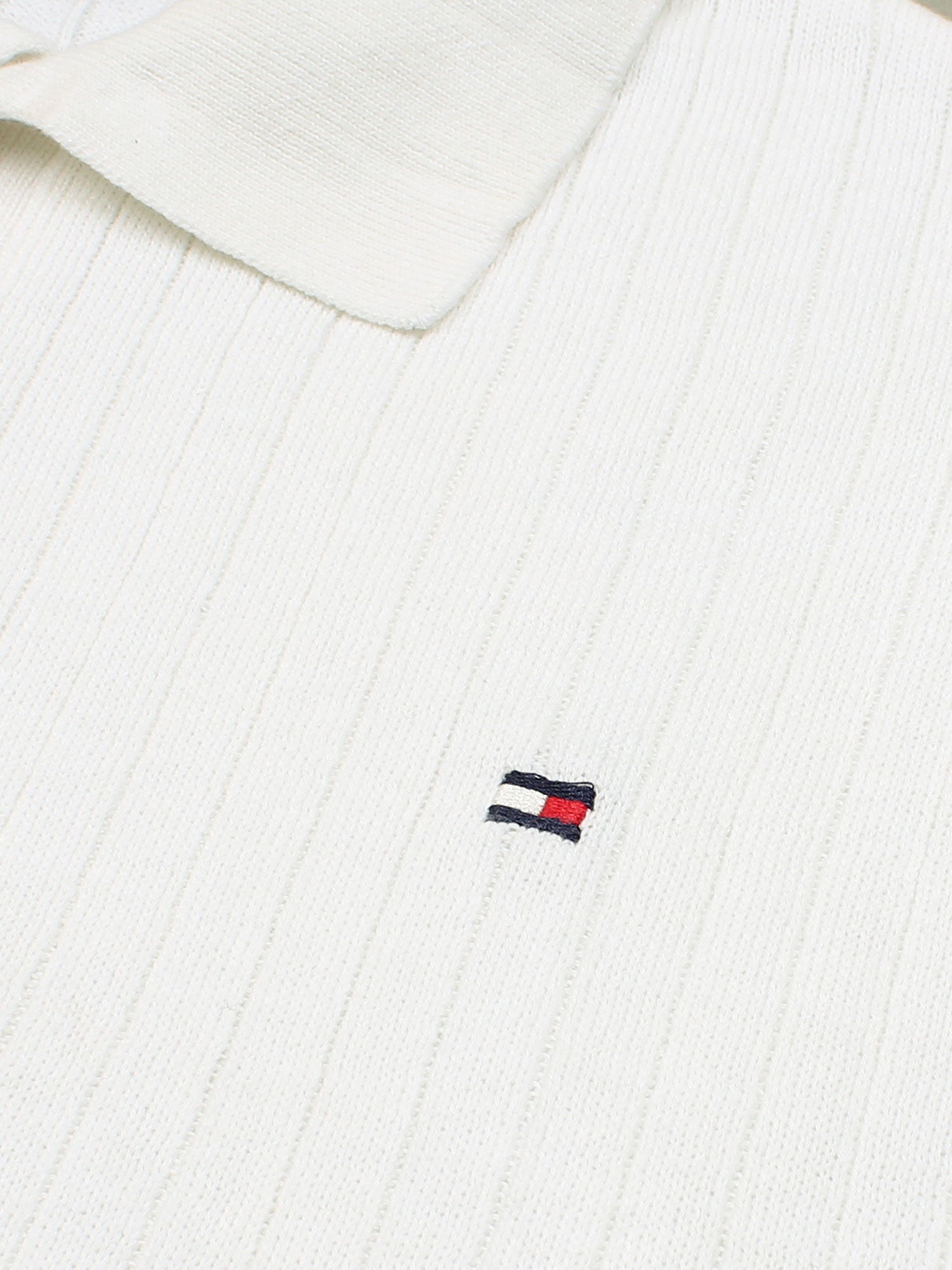 Th knit polo- white