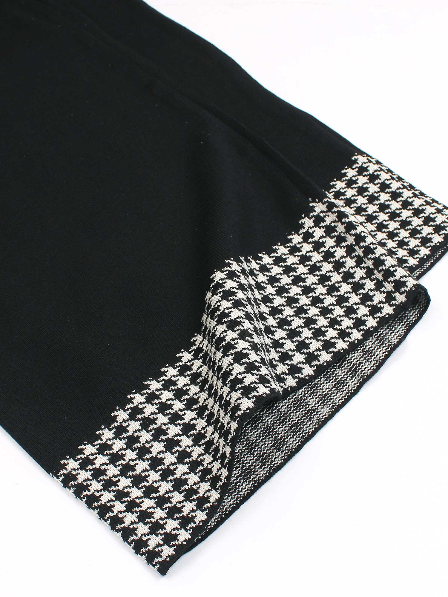 The Heritage Houndstooth 3-Piece Knit Set (black)