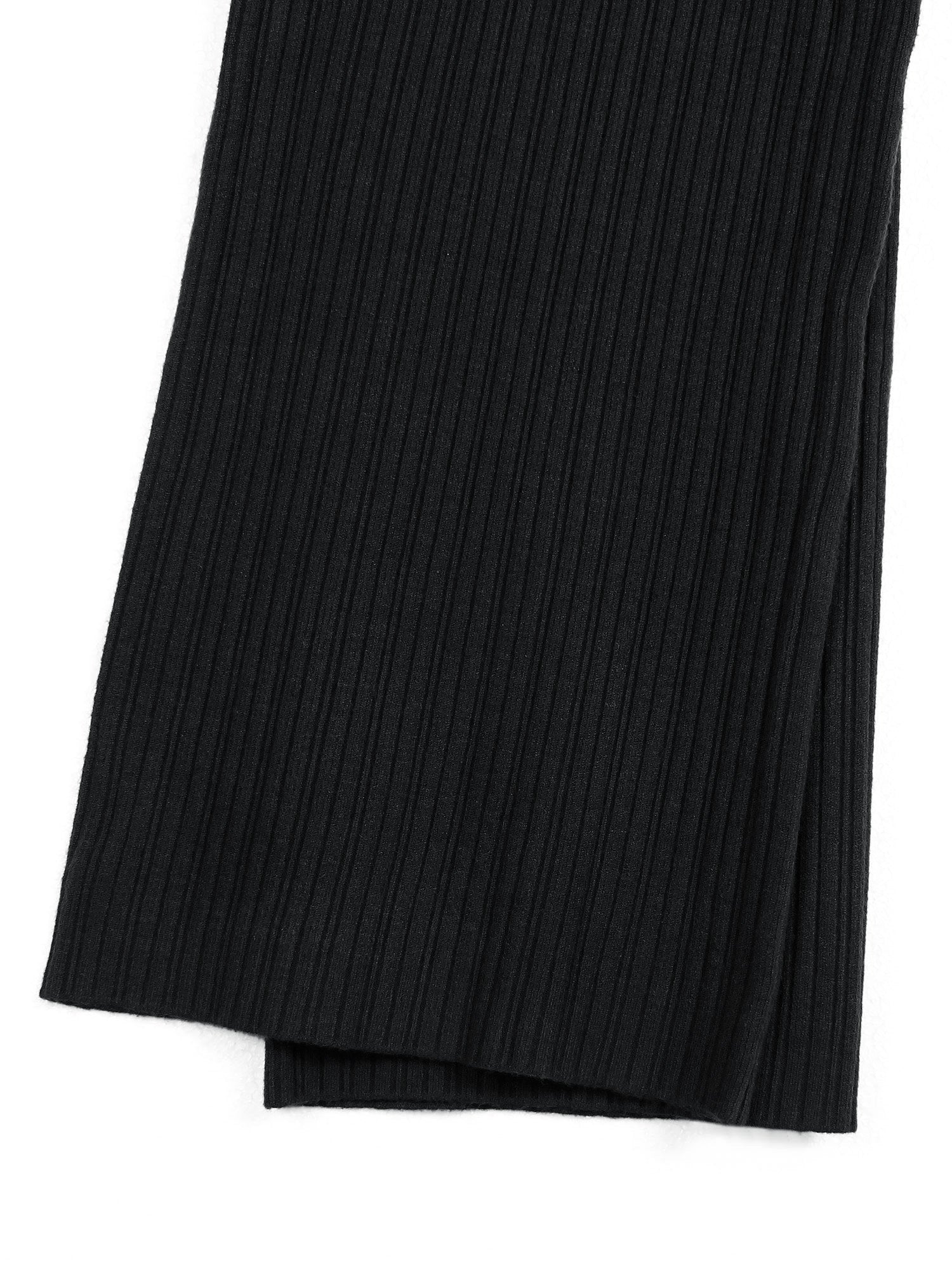 The Kensington Funnel-Neck Ribbed Set (black)