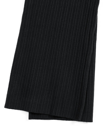 The Kensington Funnel-Neck Ribbed Set (black)