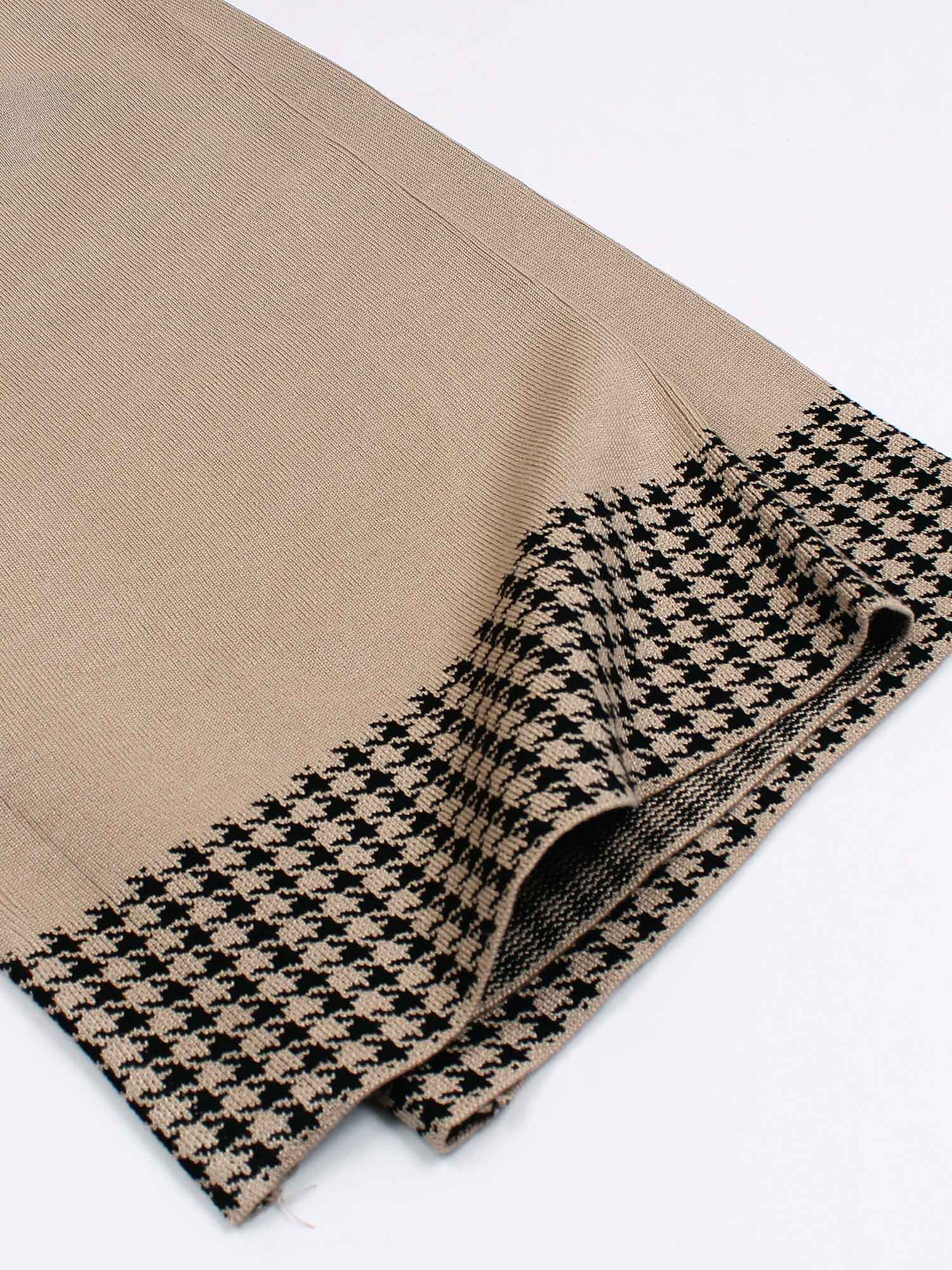 The Heritage Houndstooth 3-Piece Knit Set (Beige)